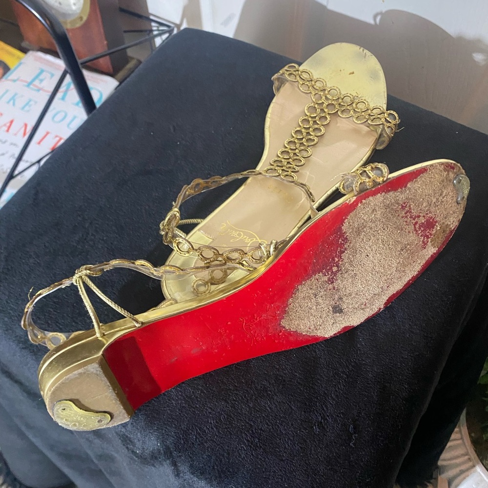 Sleek summer Loub sandal - Picture 4 of 5